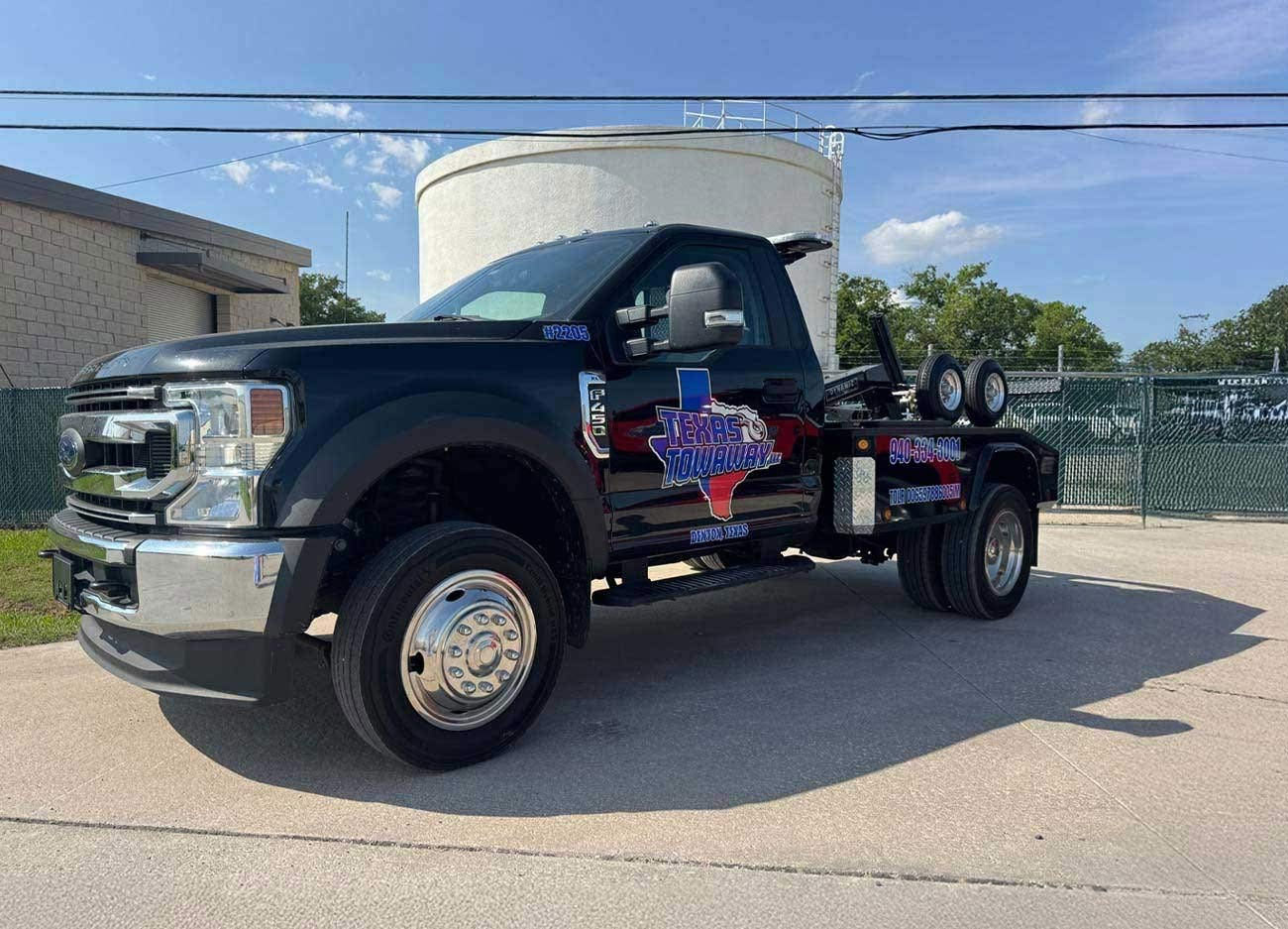 Commercial Property parking management services Dallas Texas Towaway Tow Truck